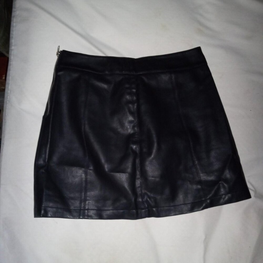 Leather skirt - Picture 1 of 2